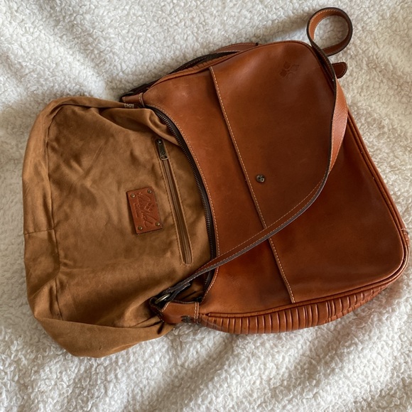 Patricia Nash vintage Piacenza crossbody with matching Cassini wristlet. - Picture 5 of 6